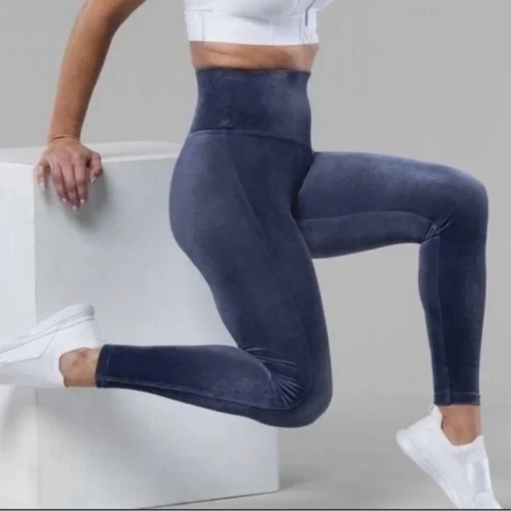 Shefit Womens Velvet High Waisted Leggings Sz 1Luxe US 16 Midnight Blue Workout